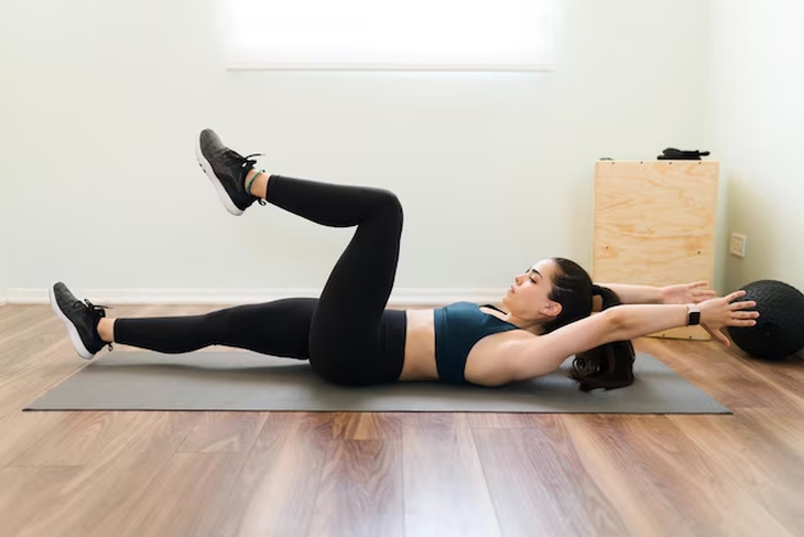 4 bài tập đơn giản giúp giảm đau lưng dưới hiệu quả - Ảnh 5.