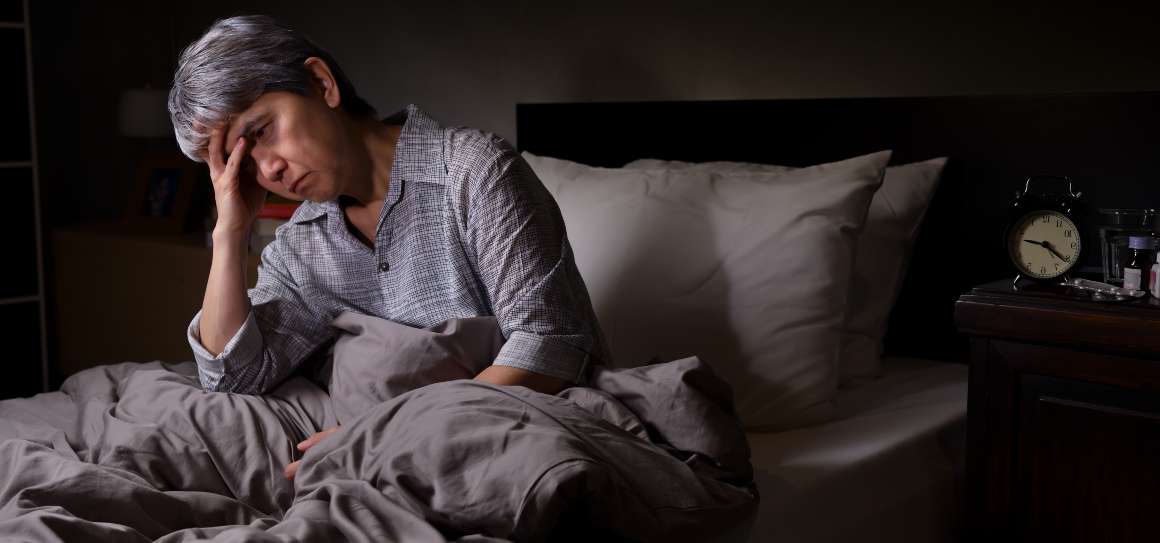 Một số thuốc không kê đơn trị mất ngủ cho người cao tuổi- Ảnh 2.