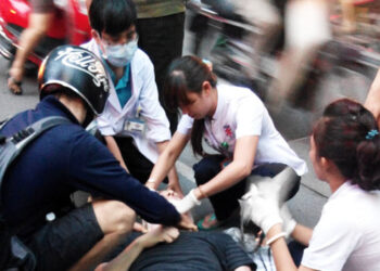 Những sai lầm nguy hiểm trong sơ cứu ban đầu tai nạn giao thông